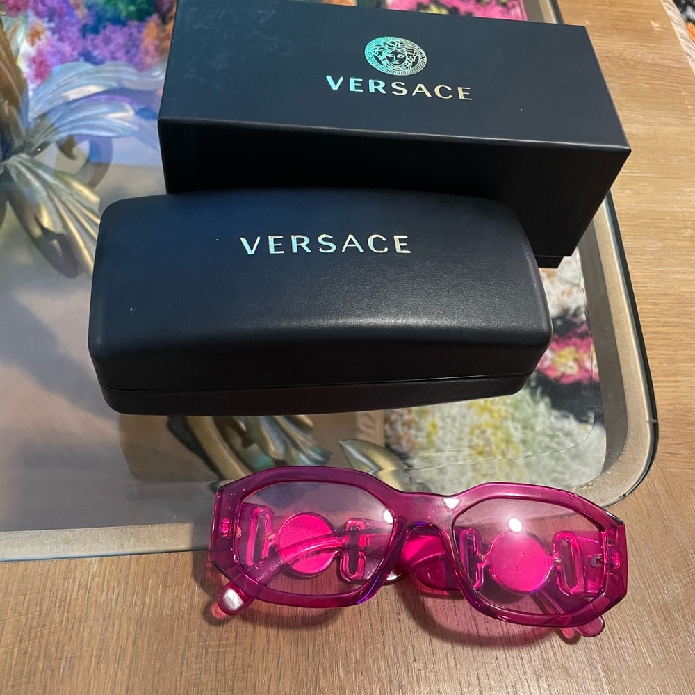 NWOT Versace Pink Oversized Rectangular Glasses